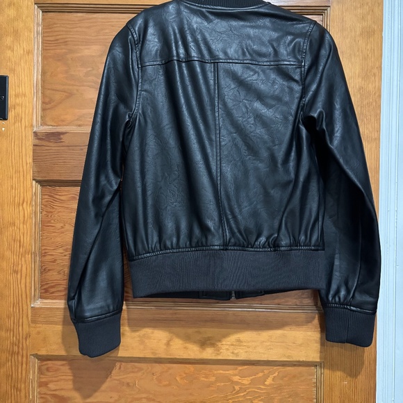 VEGAN BLACK LEATHER MOTORCYCLE/BOMBER JACKET - Picture 3 of 7